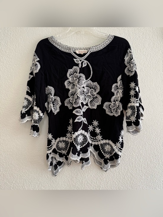 Solitaire Tops - Solitaire Black White Boho Top Floral Embroidered Romantic Whimsy Fairy L